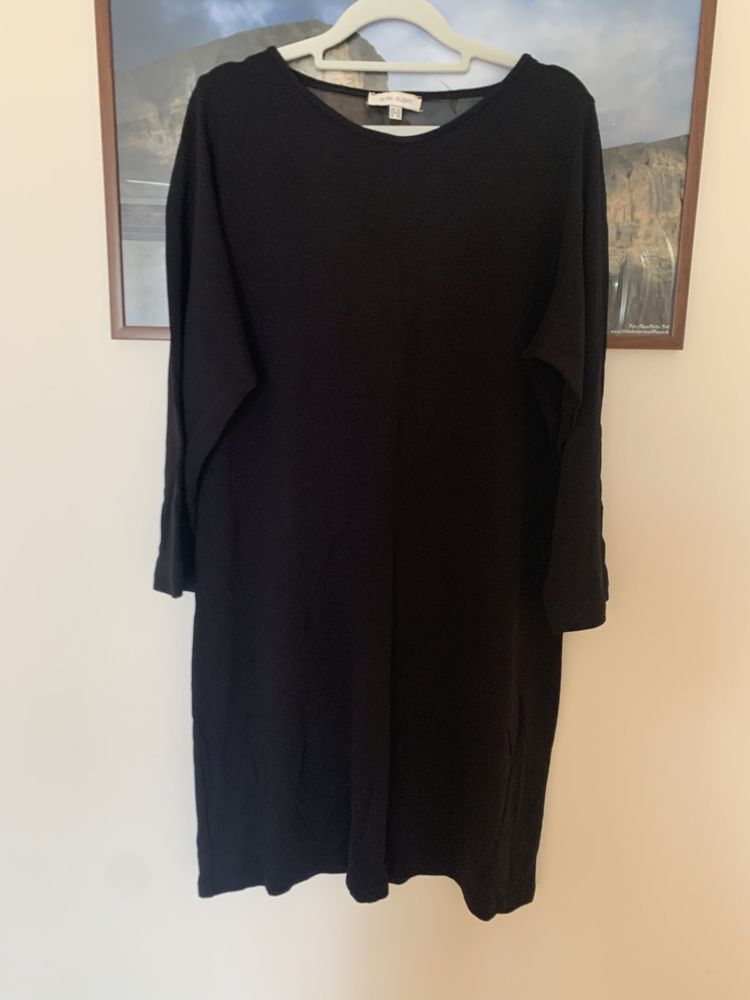 Sukienka czarna rozmiar 44 stan idealny cena 25 zł