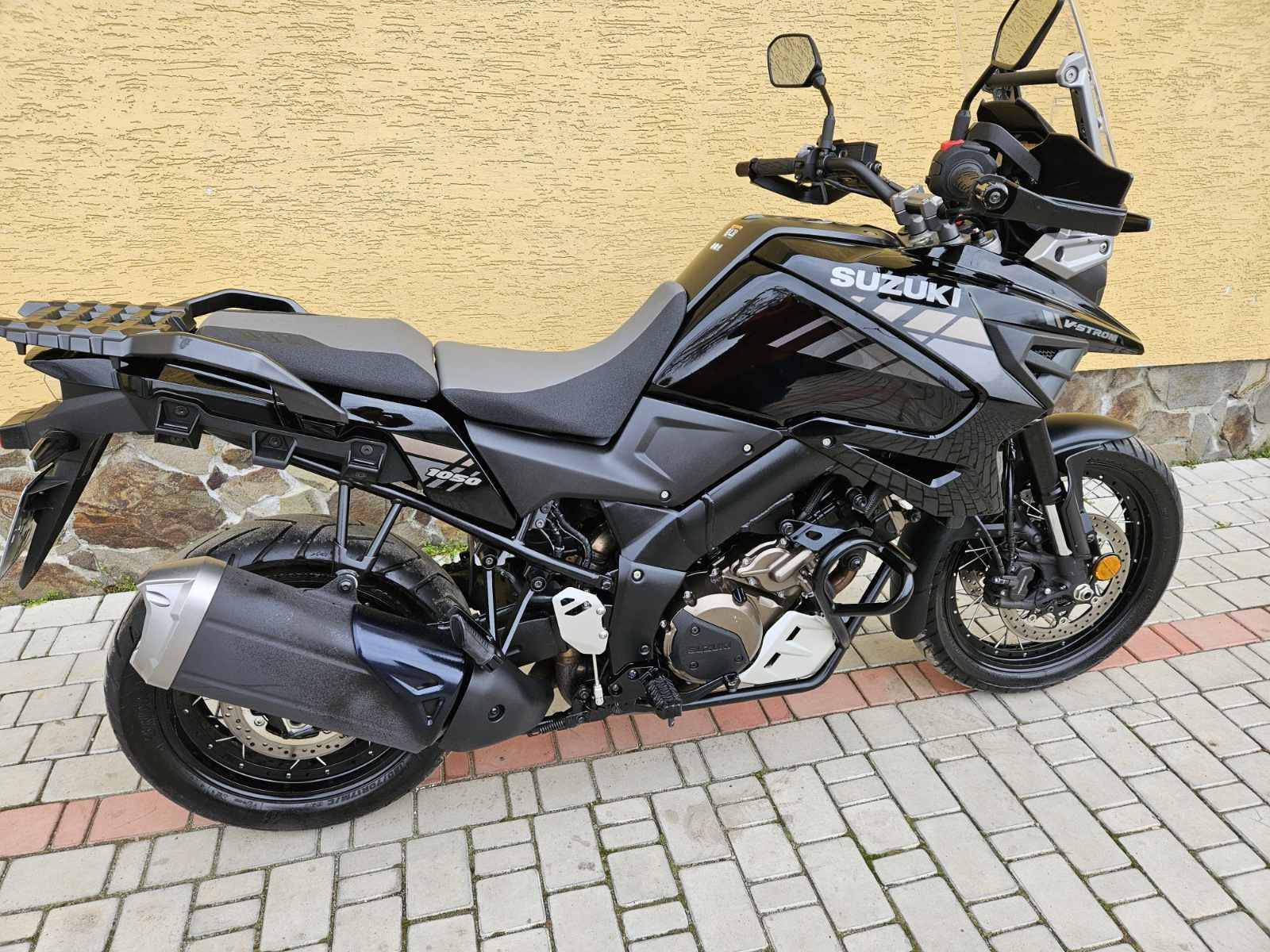 Suzuki v-strom 1050