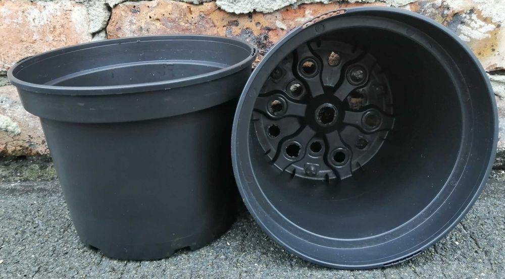 Doniczki produkcyjne 2 litry czarne 2L 16,5 cm PRZEMYSŁOWE