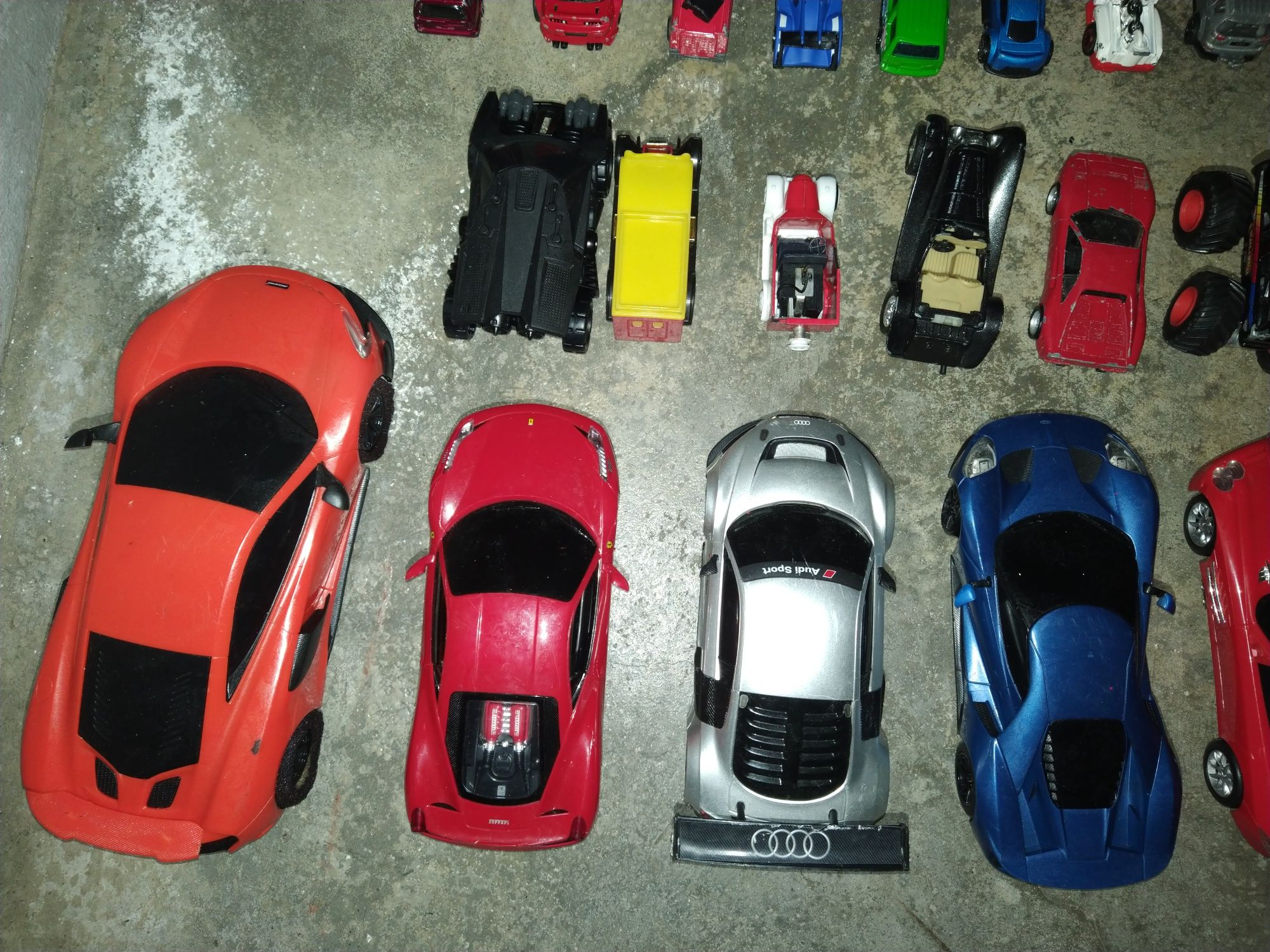 Lote de 50 carros