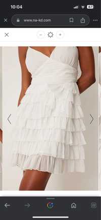 Śliczna sukienka biała mini falbanki gorset XS NA-KD