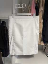 Biała ołówkowa spódnica Mohito L bawełniana