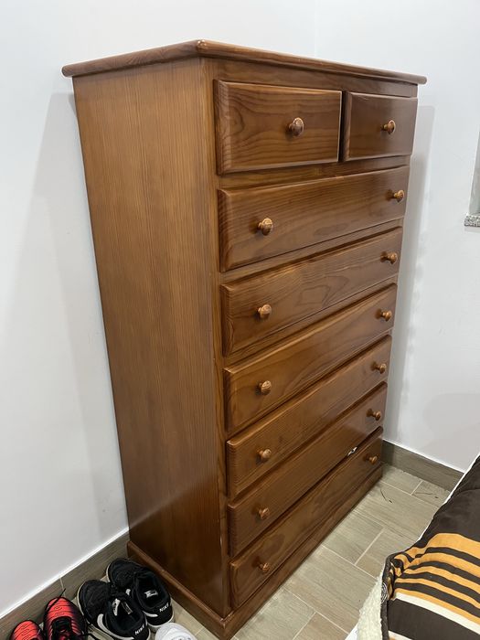 Camiseiro de madeira