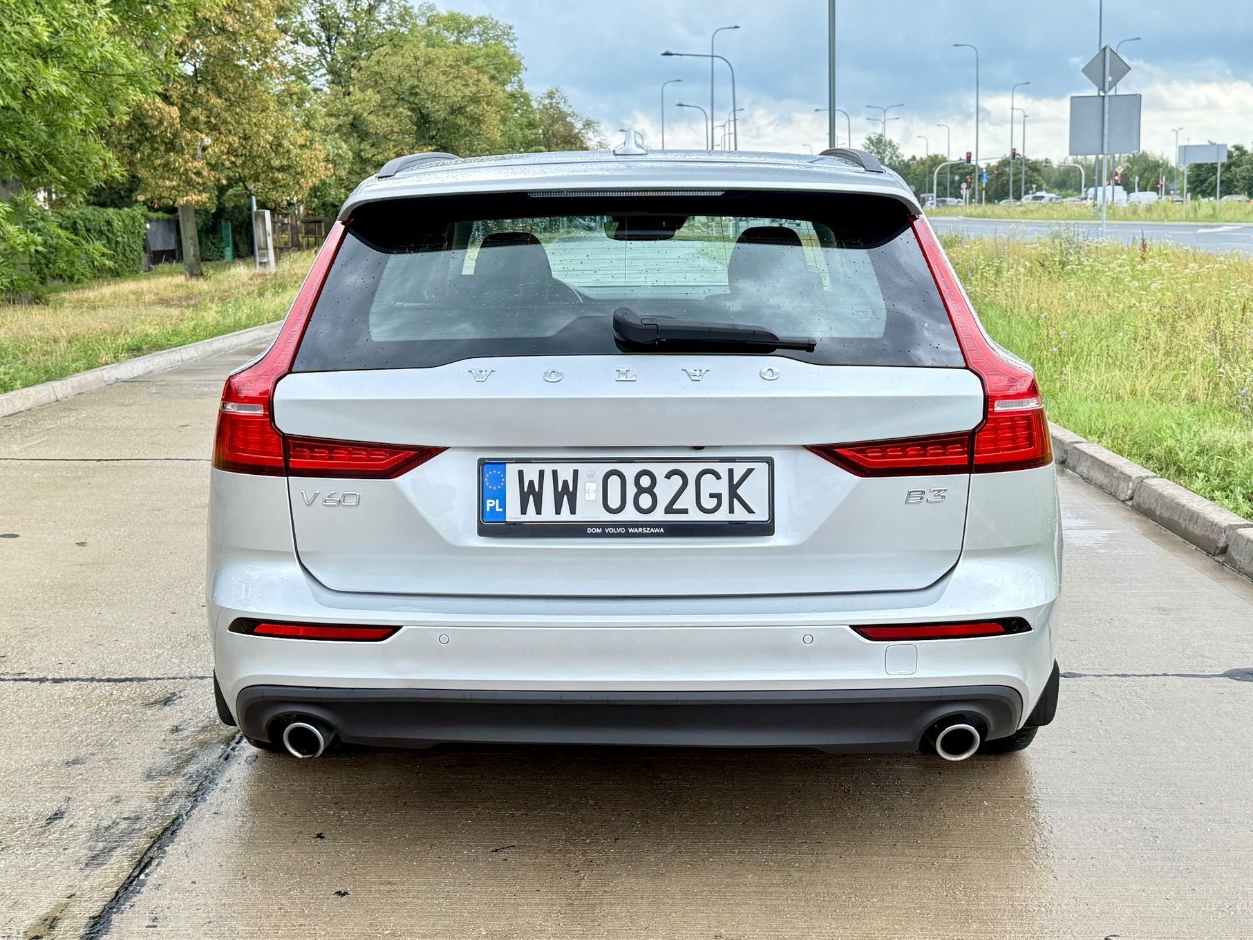 Volvo V60 B3 Momentum Pro 2021