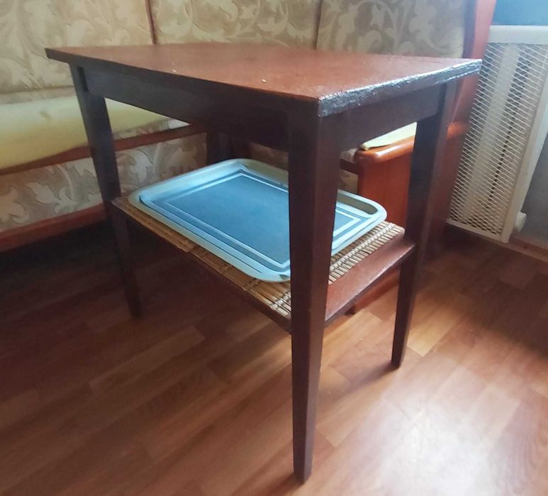 СтоликиНебольшогоРазмераДля МалогабаритныхКухоньКомнат