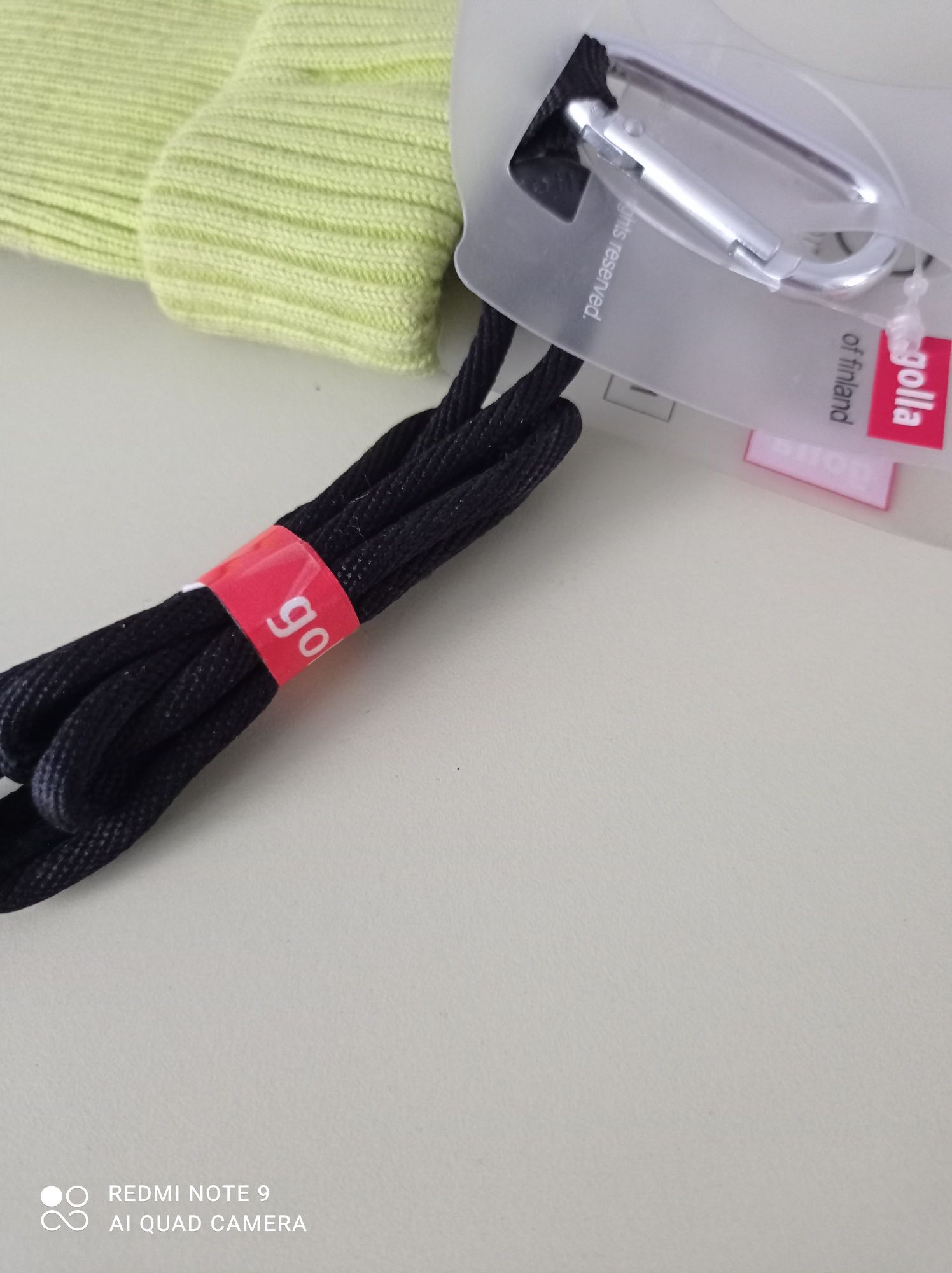 Skarpeta, etui na telefon ( nie smartfon), klucze, pilota, drobiazgi