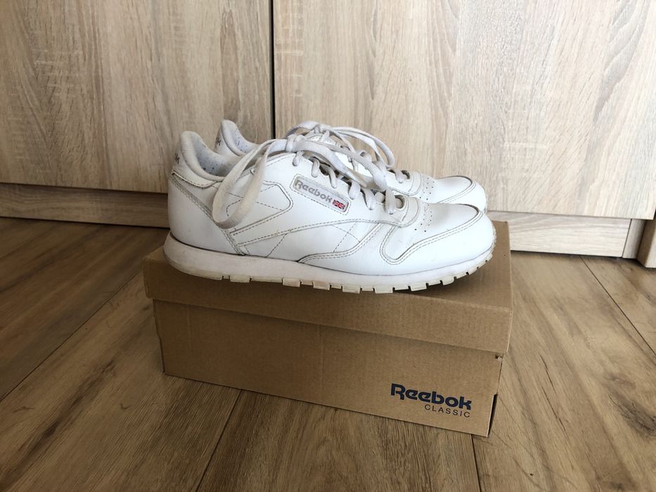 Białe buty reebok