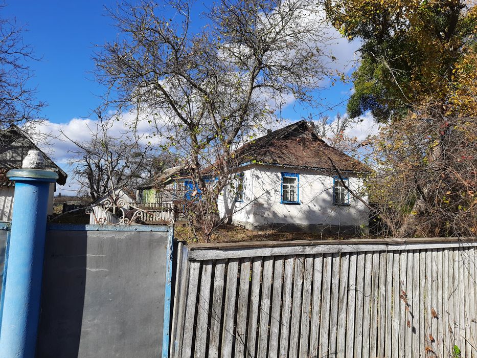 Продам будиннк  в с Яроповичі.