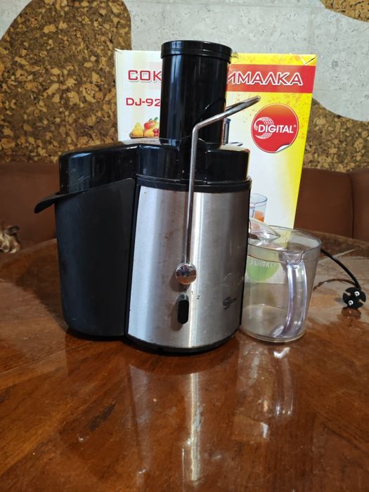 Соковыжималка бытовая