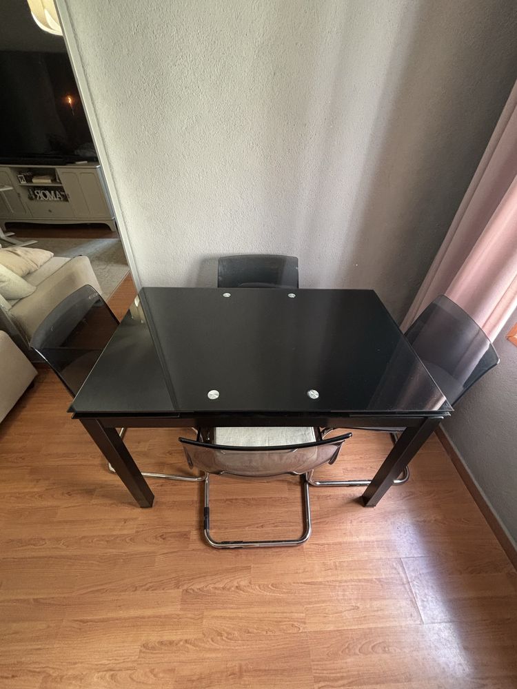 Mesa de jantar - Extencivel