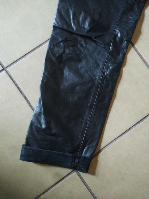 Made in spain spodnie cygaretki z naturalnej skóry XS s