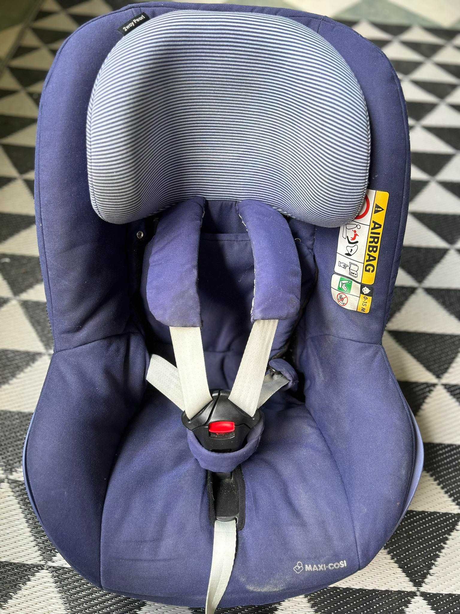 Fotelik Maxi Cosi 2wayPearl 9-18kg w zestawie z bazą 2wayFix, ISOFIX