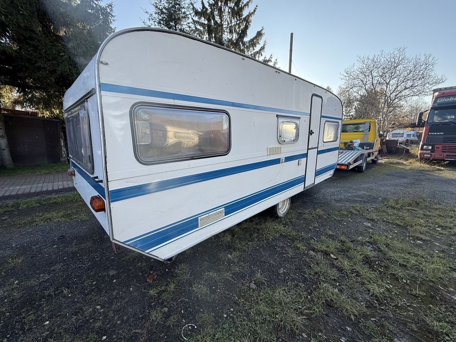 Knaus Stacjoarna na działkę budowe Sucha 4 os Duży wybór przyczep