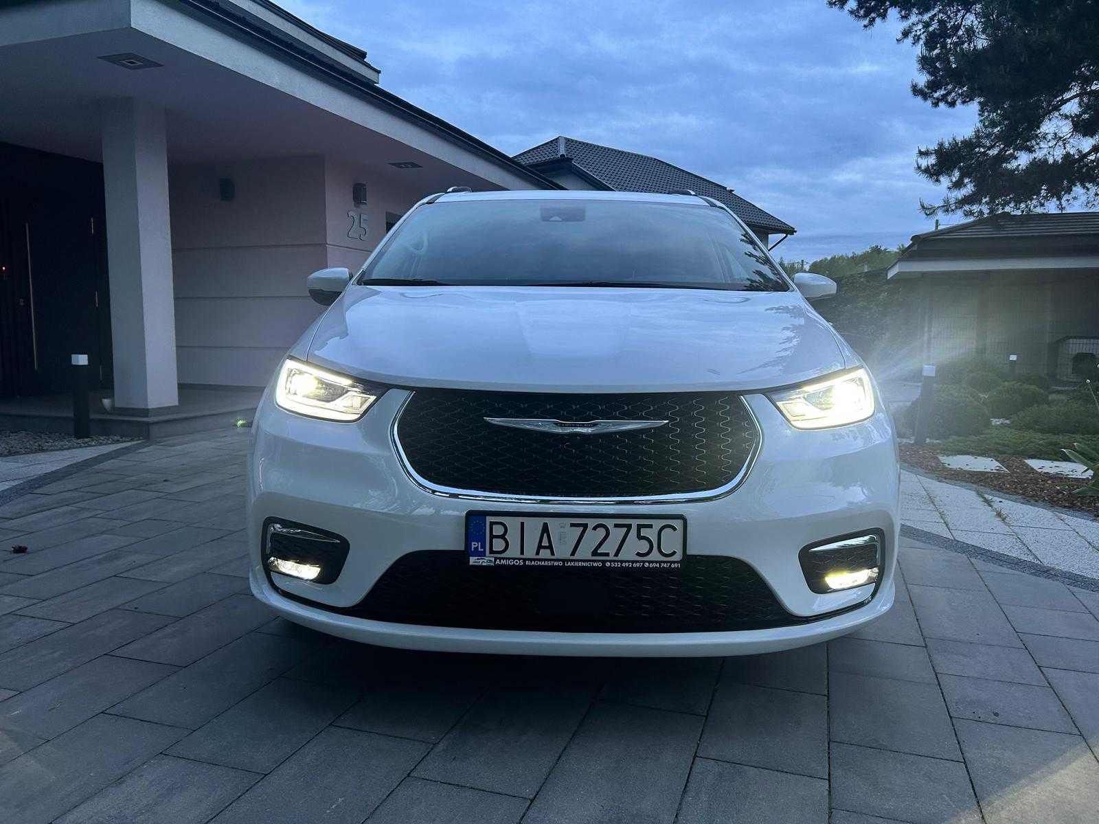 Chrysler Pacifica 3.6 V6 benzyna, 7 osobowy, VI 2023 r., stan idealny