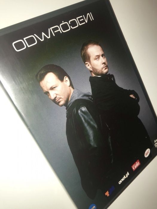 ODWRÓCENI Sezon 1 [Box] [4DVD] XIII Epizodów Unikat!!!