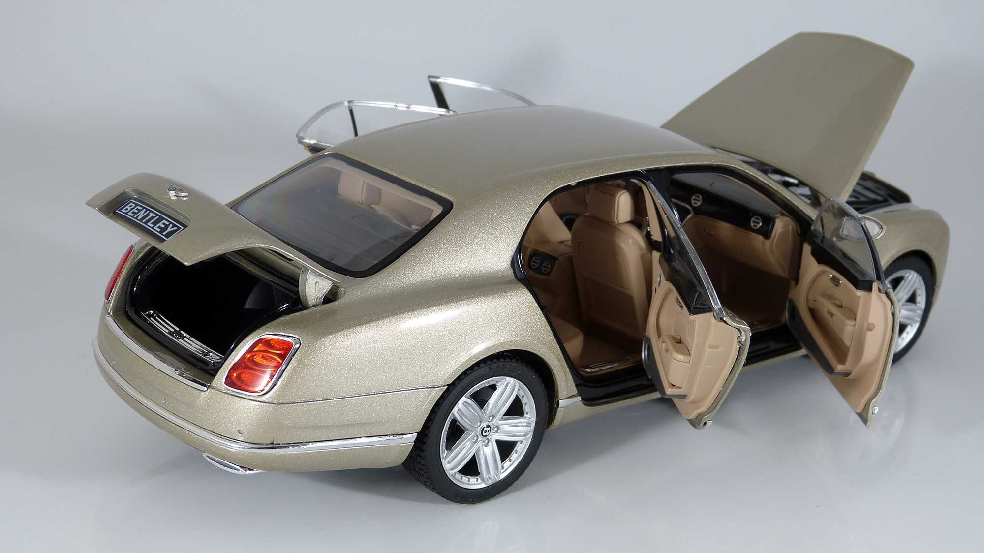 Model 1:18 Rastar Bentley Mulsanne 2014 beige - USZKODZONY