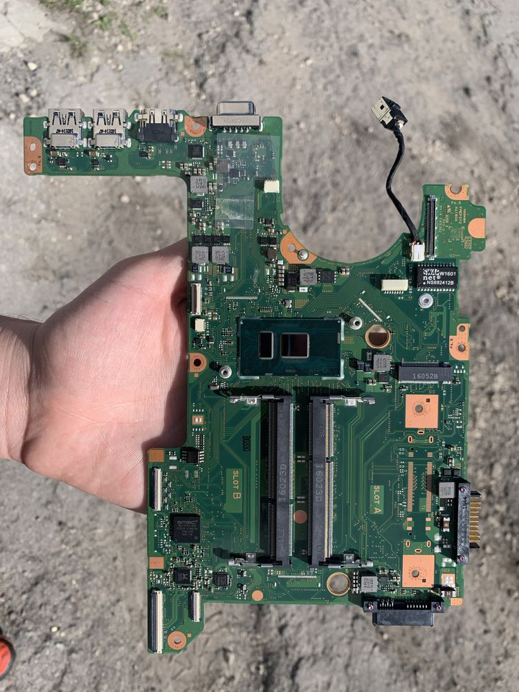 Материнська плата до Toshiba a40-c-108 , не робоча