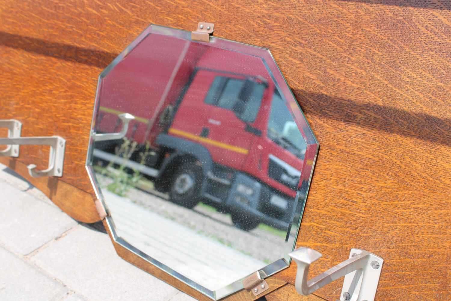 Stary wieszak Art-Deco z lustrem 90cm  496