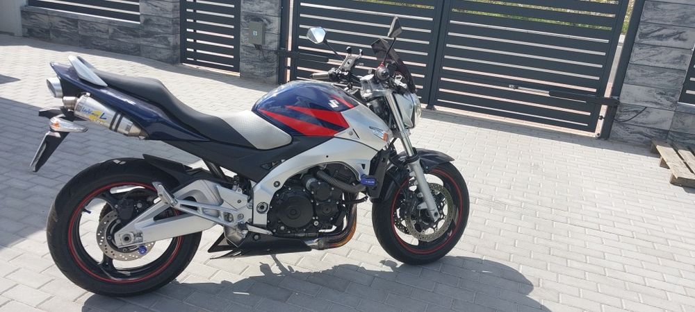 Motocykl Suzuki Gsr 600