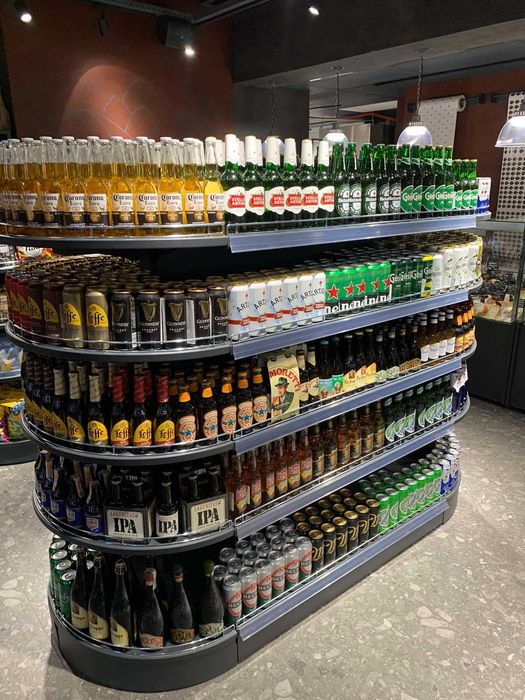 Торговое оборудование. Стеллаж торговый. Полки. Магазин. касса. крючки