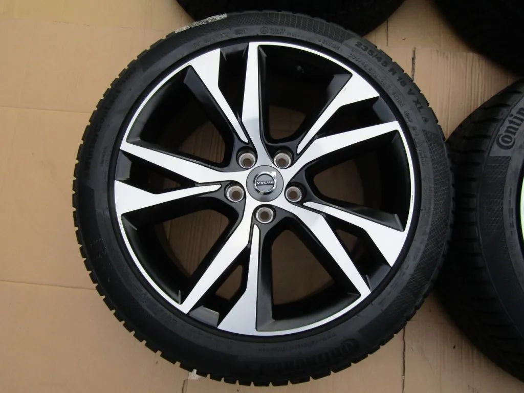 4x Felgi Koła 18 Volvo S40 V60 S90 V90 C30 S60 XC40 XC60 + Opony 235/45 18