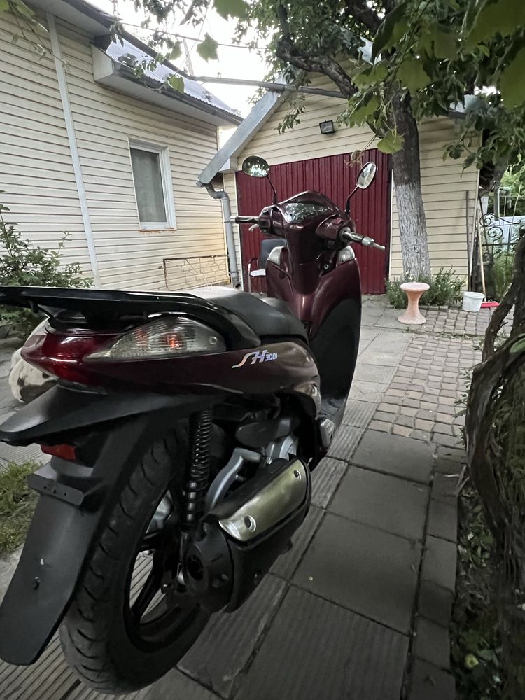 Продам HONDA SH 300 2010 як новий!