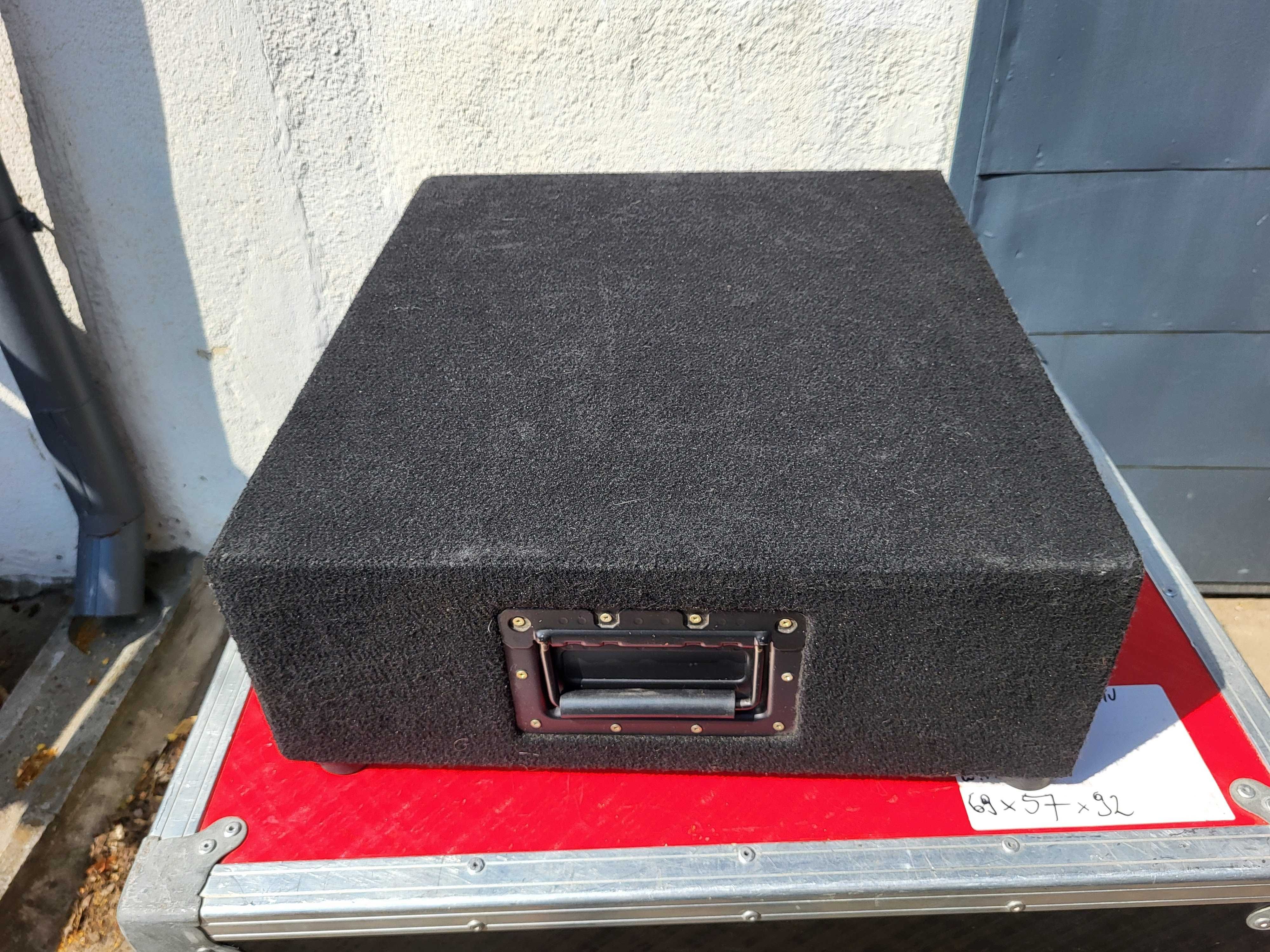 Stojak RACK 3U 19cali  gł. 42cm drewno w kocu / FAKTURA /