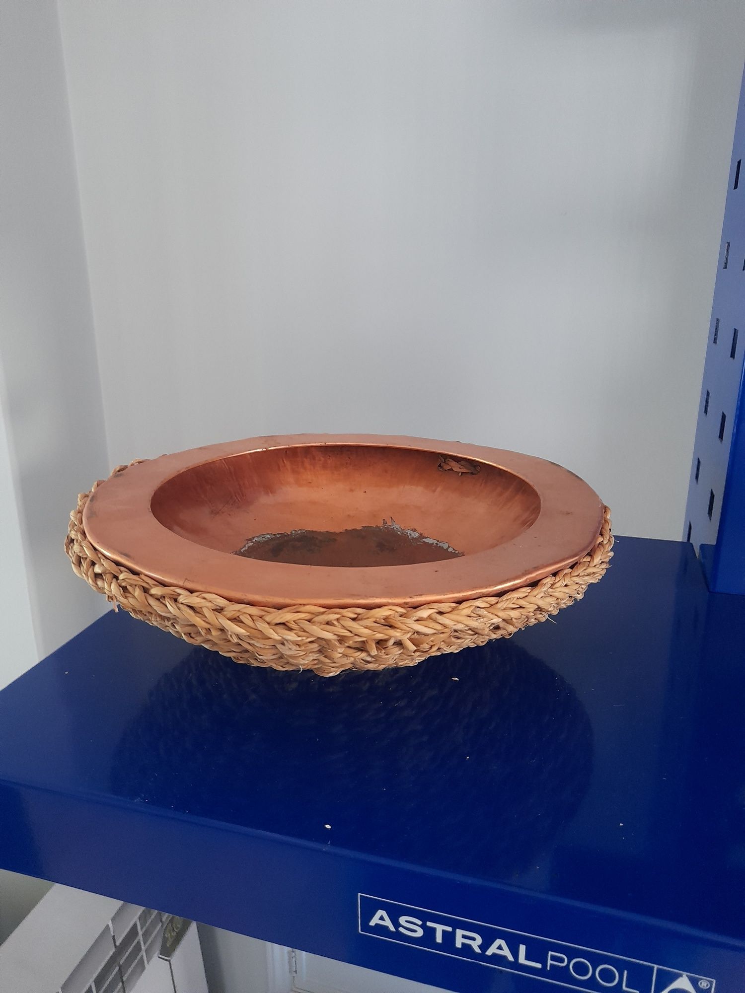 Cestos com interior metalico