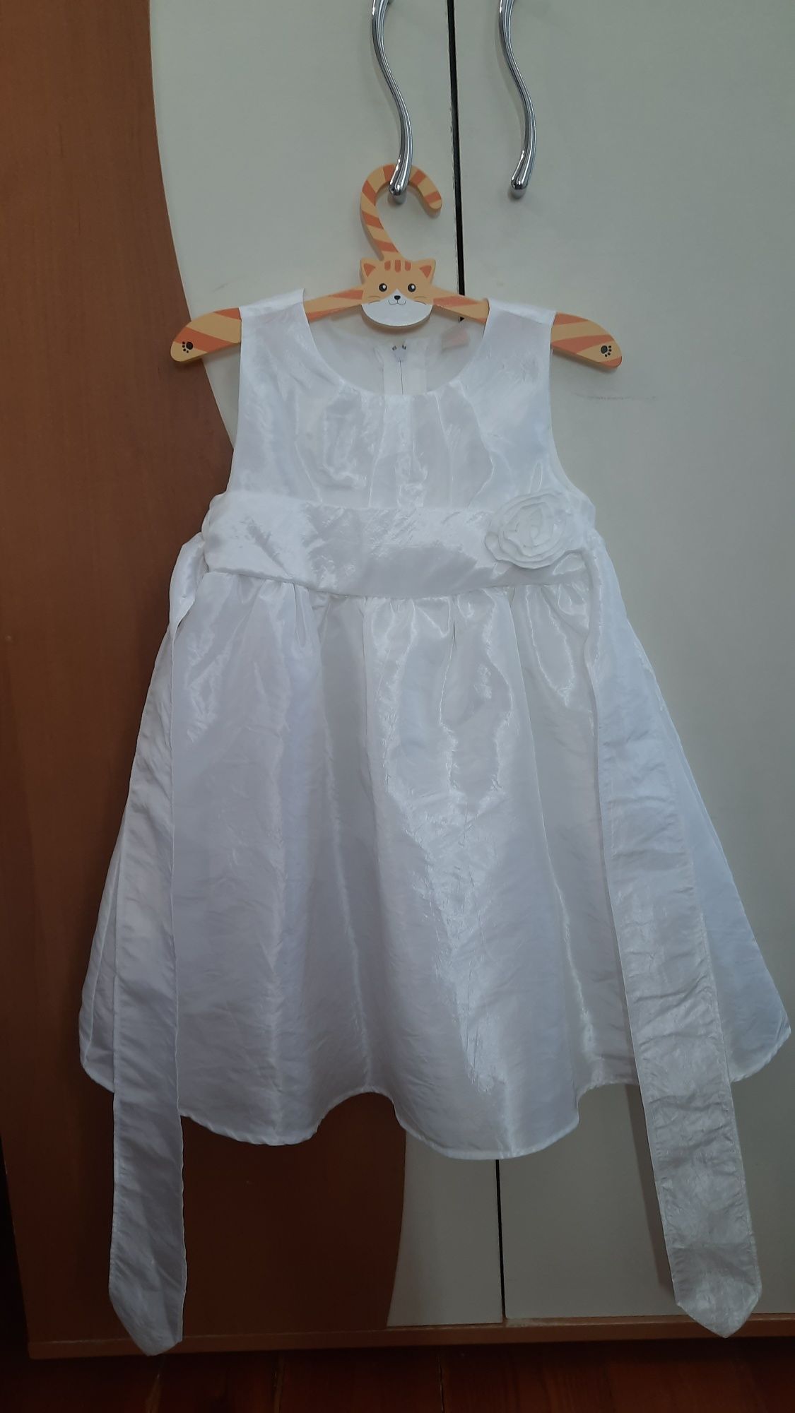 Сукня дитяча святкова біла