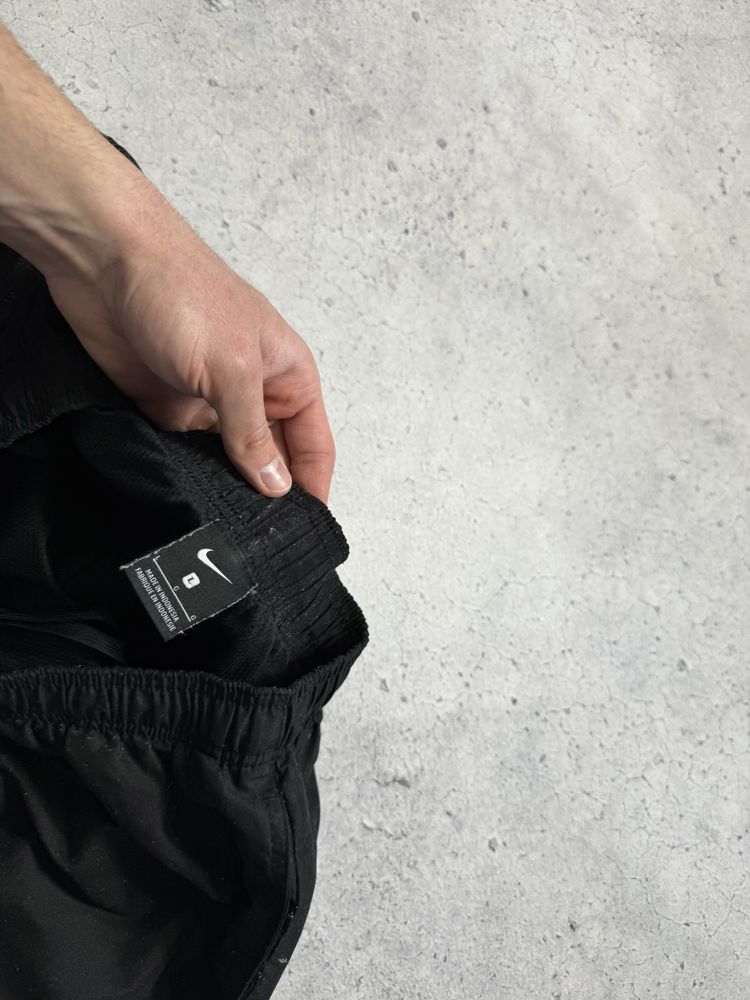 Черные Нейлоновые Шорты Nike Оригинал Идеал Размер M-L