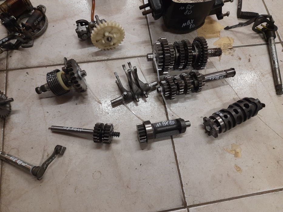 Honda MBX 80 silnik HC04E części mtx mt sprzęgło wał kapa skrzynia