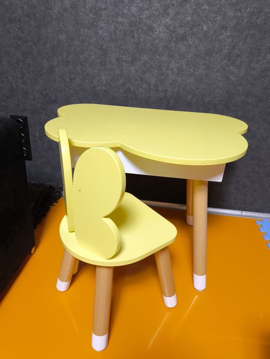 Столик дитячий Хмаринка з пеналом і стільчиком