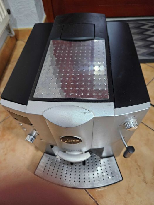 Okazja. Sprzedam ekspres ciśnieniowy JURA IMPRESSA E85