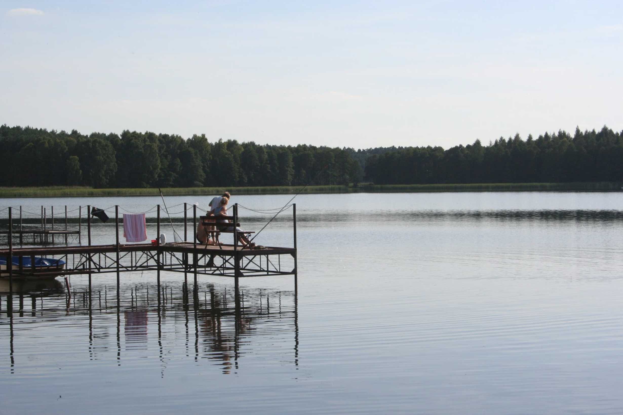 Uroczy domek w sercu lasu nad jeziorem Partęczyny, Warmia - Mazury
