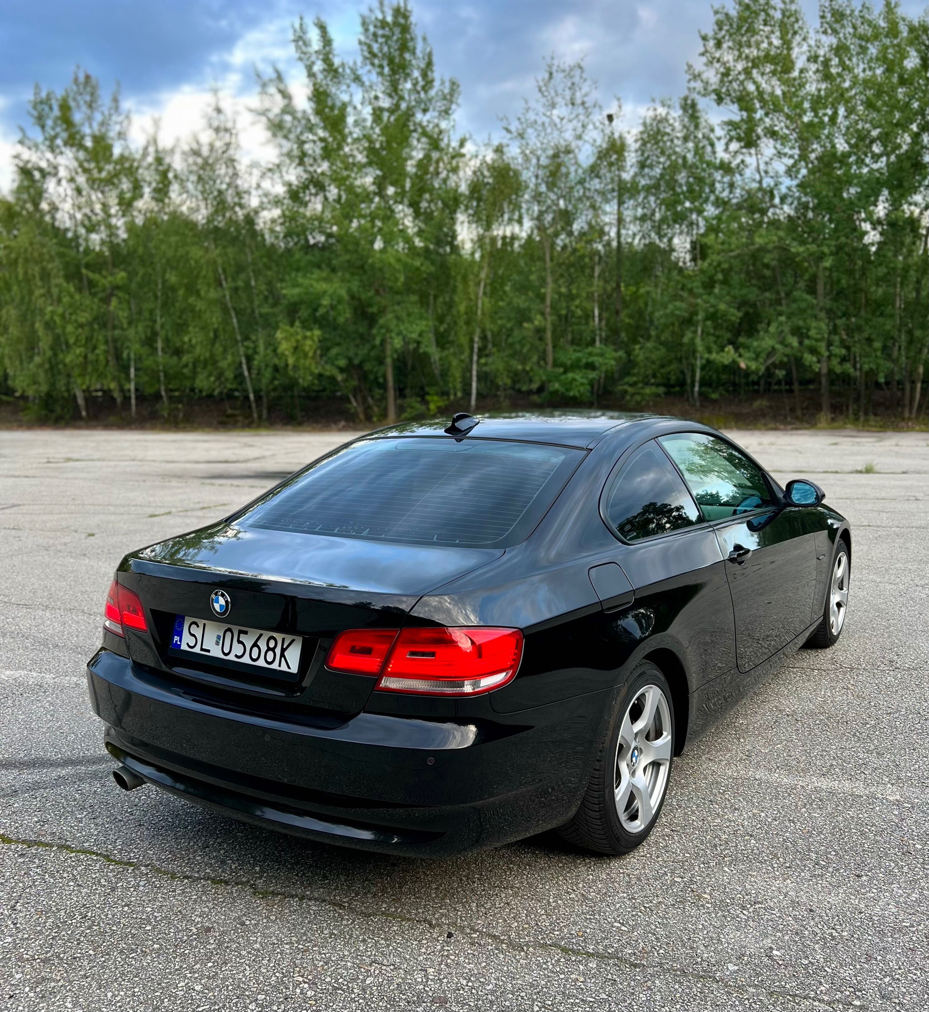 BMW E92 320i coupé BMW 3 BMW seria 3