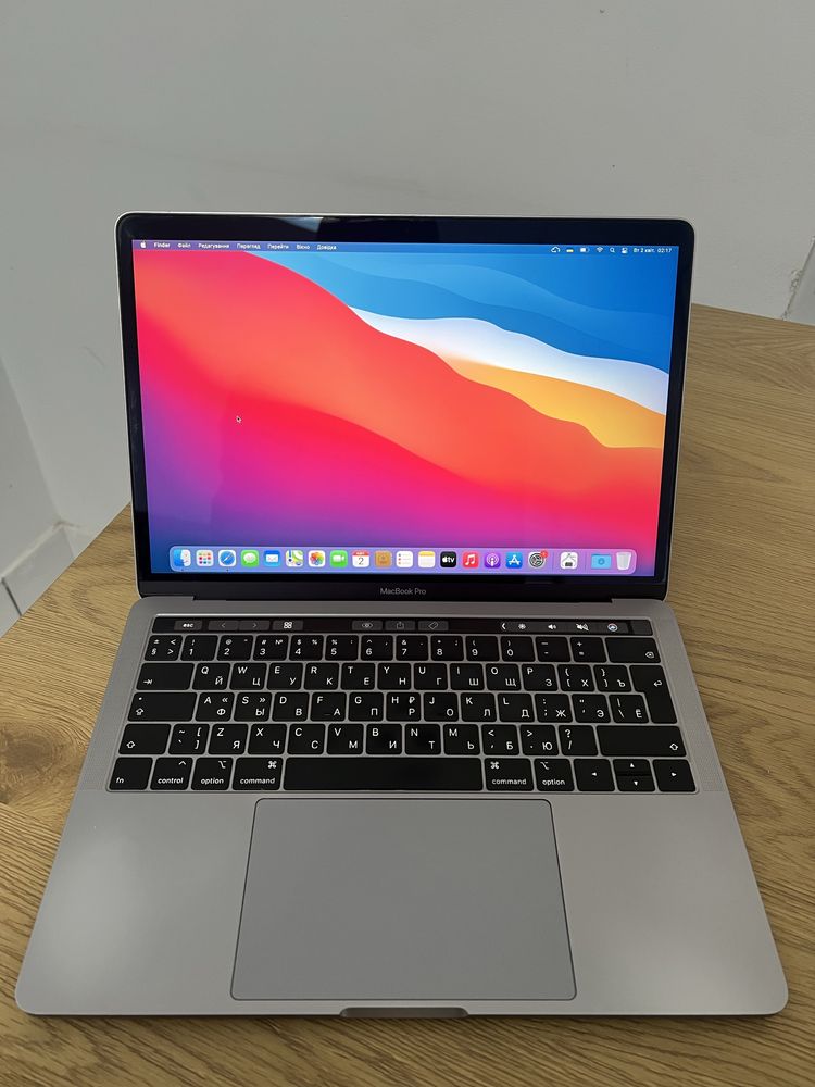 MacBook Pro 13" 2018 8/256gb Touch Bar (MR9Q2)