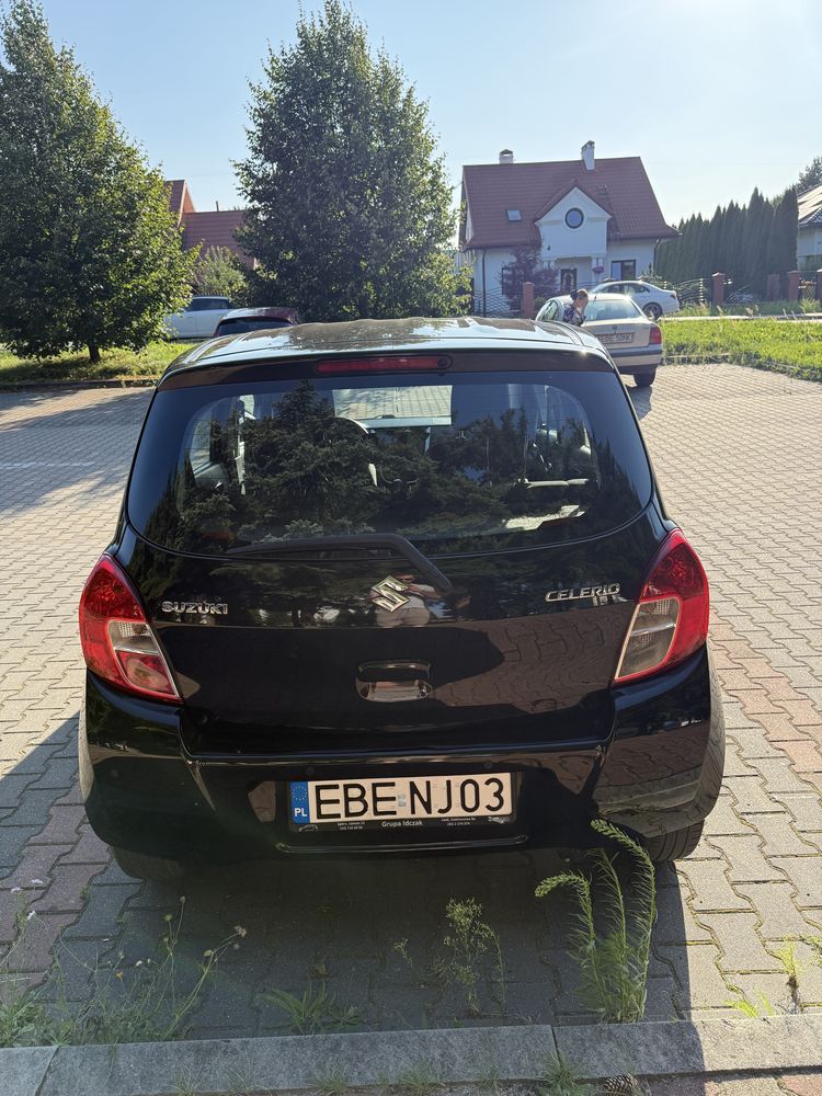 Czarne Suzuki Celerio 1.0