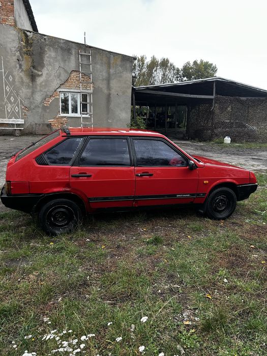 Авто  ВАЗ  21093