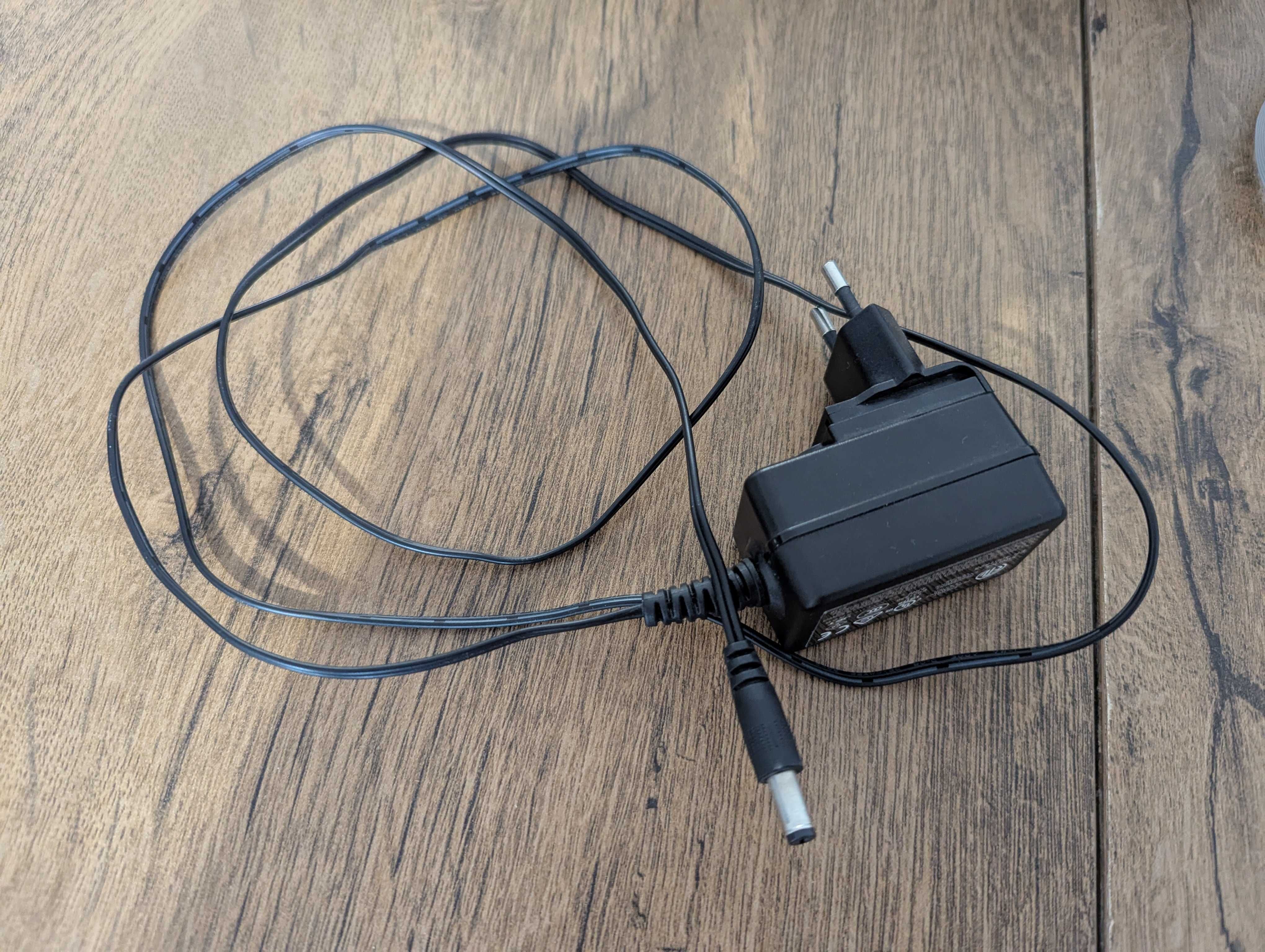 Behringer Neutron - Półmodularny syntezator analogowy
