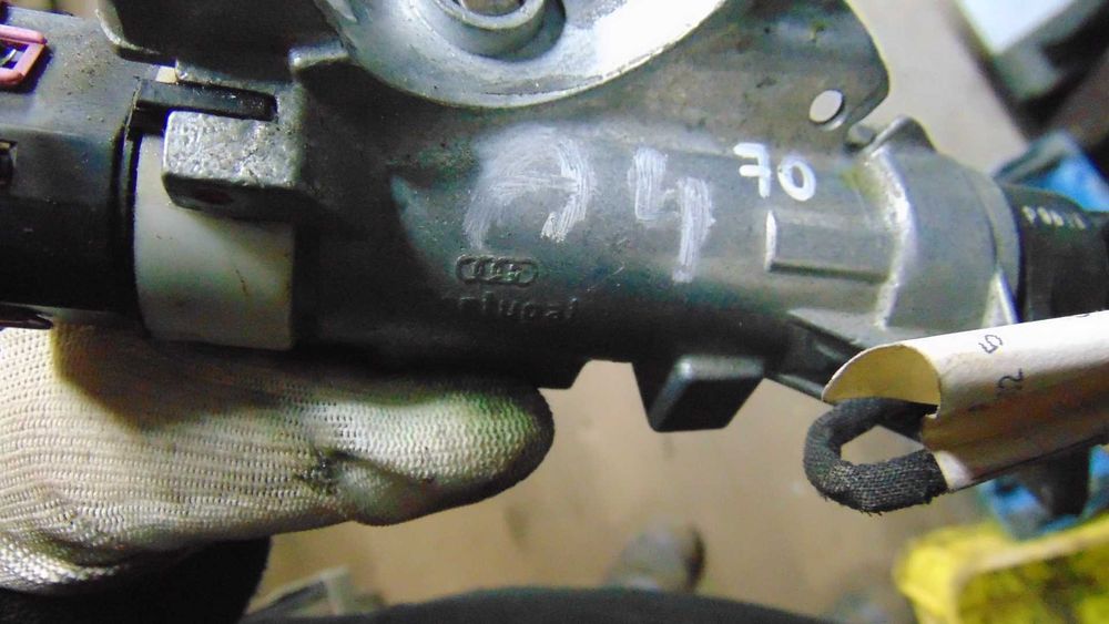 Wrz55 Stacyjka + kluczyk audi a4 b5 wysyłka części
