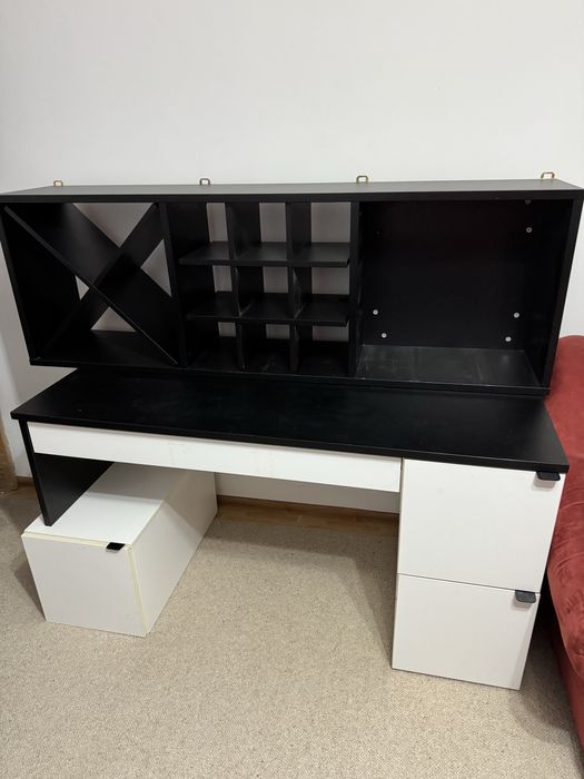 Biurko, łóżko, półka Young Users VOX