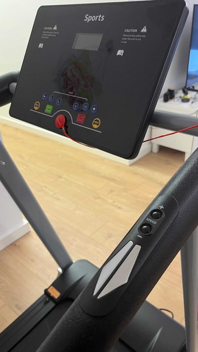 Passadeira inteligente Clover Fitness A8 - Bluetooth - 12,8 km/h