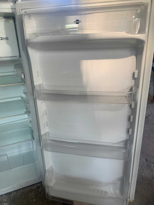 холодильник невеликий