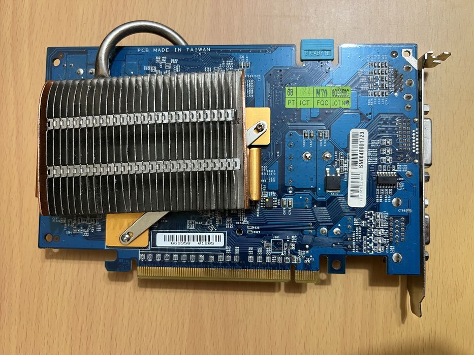 Відеокарта Gigabyte GV-NX76T128D-RH PCI-Ex 128 MB