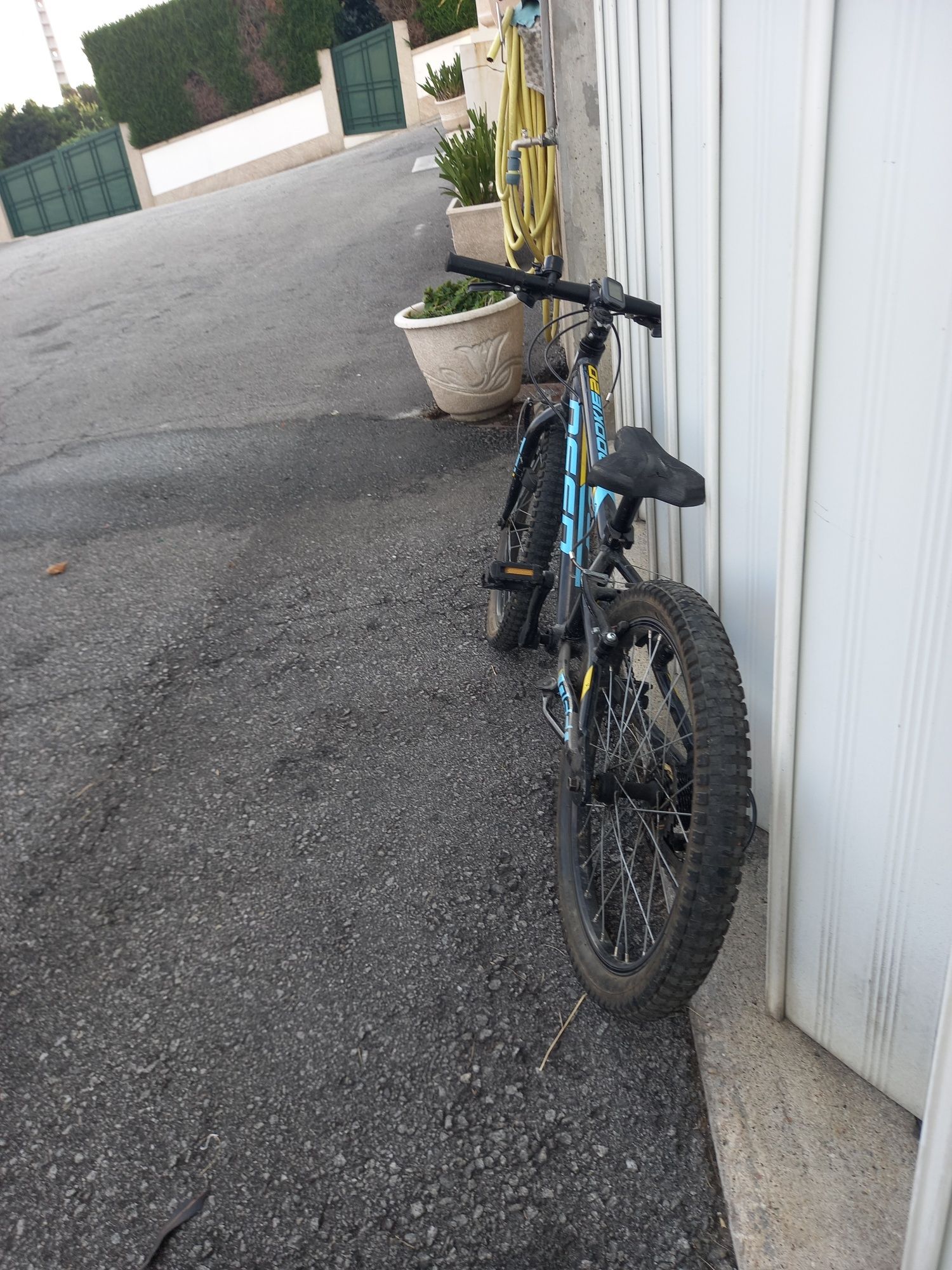 Bicicleta DEED roda 20