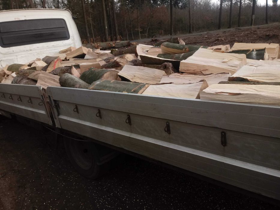 Dąb drewno kominkowe , łupane z dostawą gratis.