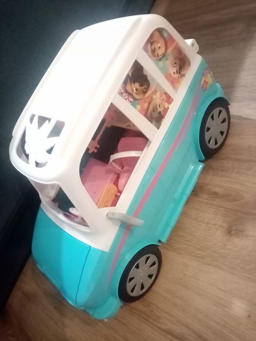 Kamper Barbie wakacyjny pojazd piesków Mattel