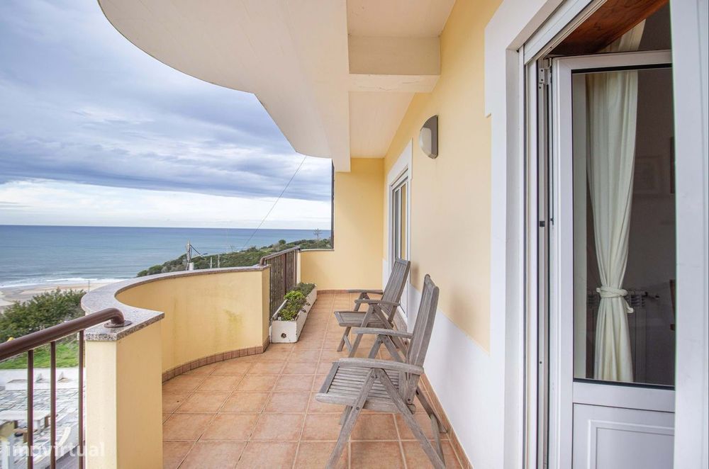 Apartamento T3, com vista mar e terraço com churrasqueira para venda n