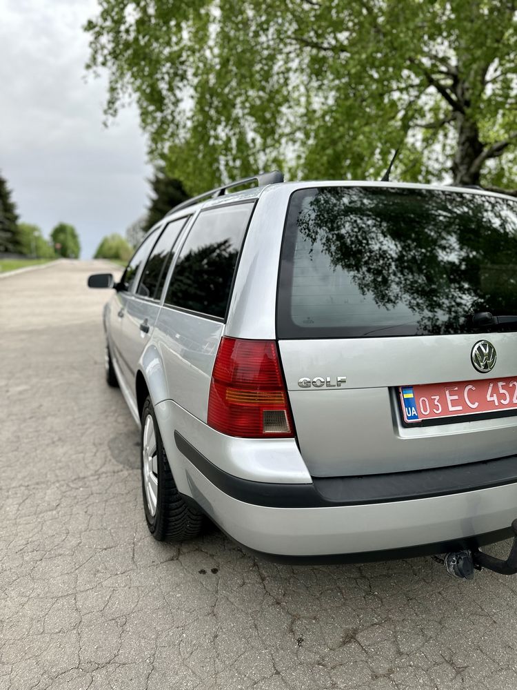 Golf 4 1,6 бензин  (універсал )