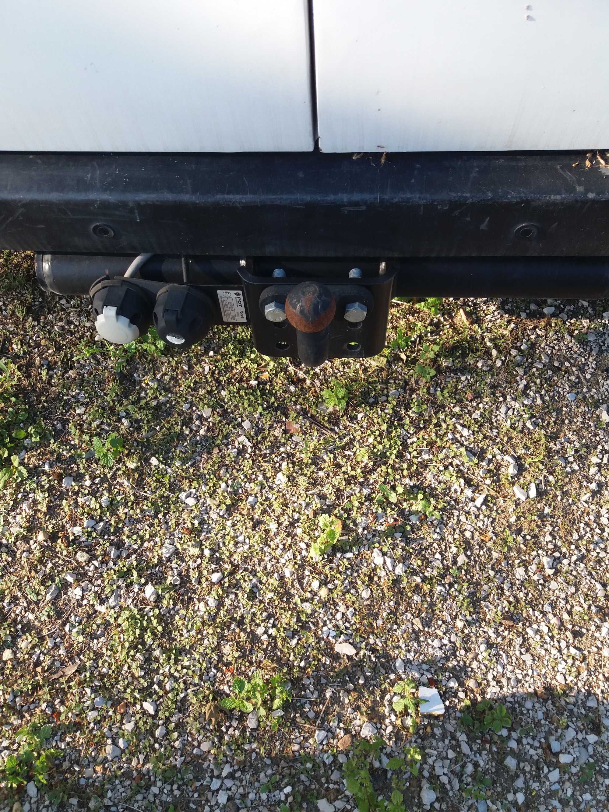 Ford Transit com acessorios